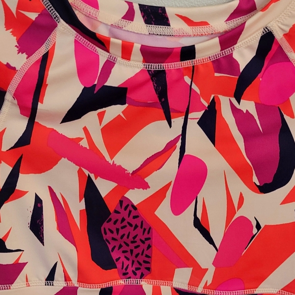 Crop top - Picture 3 of 3